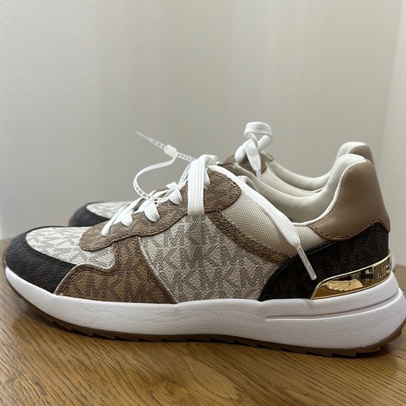 Michael Kors Brown and Cream Sneakers with Gold Detail New no box - Picture 1 of 4